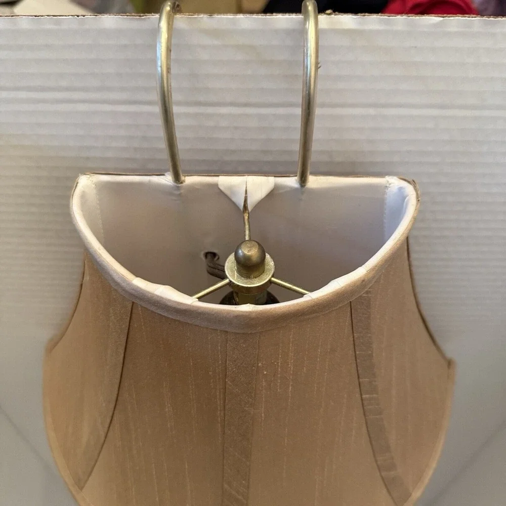 Over Ledge/Door/Rod Floating Bell Shape Shade Plug-In Pull Light‎